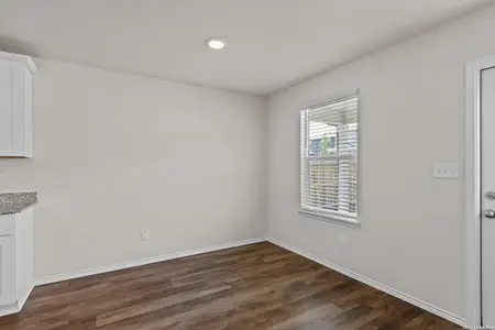 New construction Single-Family house 4068 Bermuda Ln, Seguin, TX 78155 plan Springfield - image 19