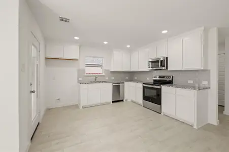 New construction Single-Family house 217 Shady Oaks Dr, Runaway Bay, TX 76426 - image 5