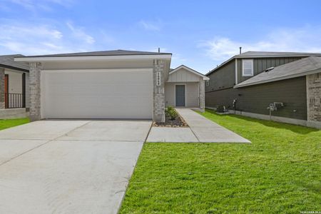 New construction Single-Family house 16068 Mahogany Wy, Elmendorf, TX 78112 plan The Estero - image