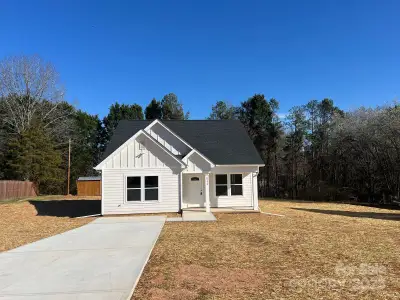 New construction Single-Family house 6756 Denver Heights Cir, Denver, NC 28037 null- photo 0