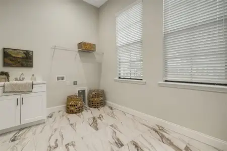 New construction Single-Family house 5390 Clubhouse Hills Ln, Lakeland, FL 33812 plan MCKayla - image 6