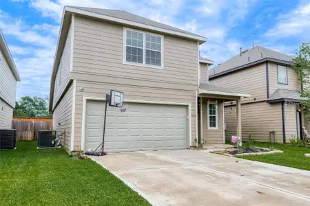 New construction Single-Family house 1317 Mount Bassie Trl, Conroe, TX 77301 - image