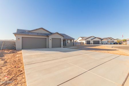 New construction Single-Family house 6560 N Loma Court, Casa Grande, AZ 85194 - photo 0