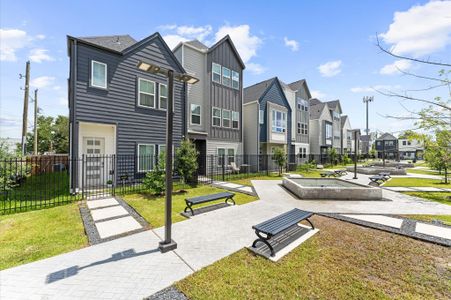 New construction Single-Family house 8302 Springwood Canyon Ln, Houston, TX 77055 - image 9