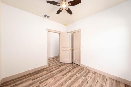 New construction Single-Family house 706 Oak Valley Dr, Kerrville, TX 78028 - image 13