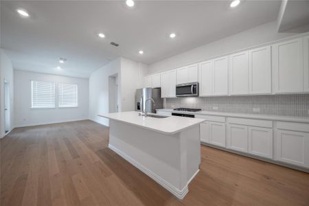 New construction Single-Family house 1712 Etosha Dr, Royse City, TX 75189 plan Rainier - image 8