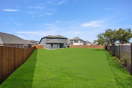 New construction Single-Family house 704 Jaguar Rdg, Godley, TX 76044 Teak II H- photo 26 26