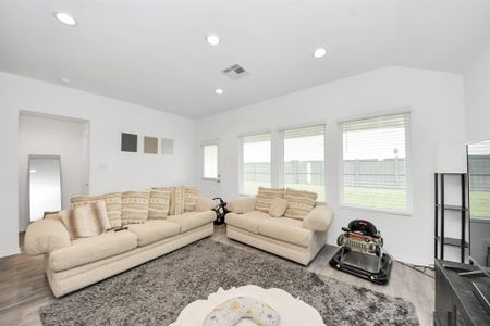 New construction Single-Family house 2039 Woodlark Wy, Sealy, TX 77474 null- photo 14 14