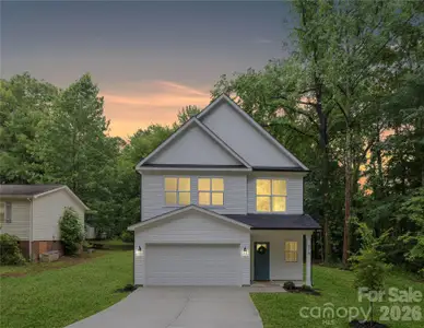 New construction Single-Family house 9218 Pinenoll Ln, Charlotte, NC 28215 - image
