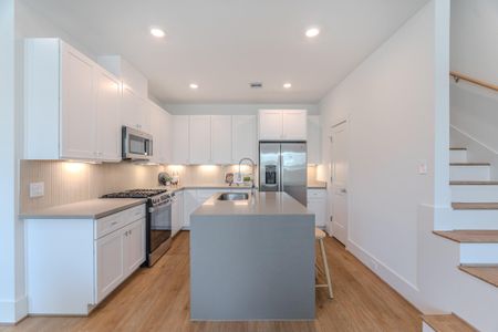 New construction Single-Family house 7613 Victory Reserve St, Houston, TX 77088 - image 18