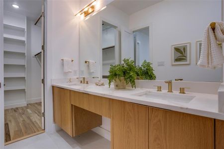 New construction Single-Family house 2313 S Vernon Ave, Dallas, TX 75224 - image 17