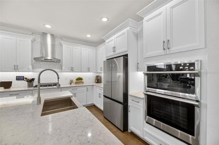 New construction Single-Family house 977 Signet Dr, Apollo Beach, FL 33572 - image 18