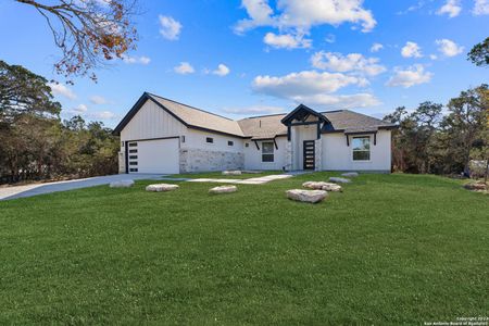 New construction Single-Family house 424 Eagle Rock Road, Spring Branch, TX 78070 - photo 0