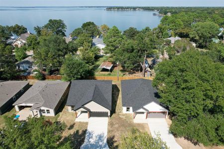 New construction Single-Family house 212 Holiday Drive, Gun Barrel City, TX 75156 - photo 0