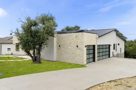 New construction Single-Family house 23014 Crafty Rdg, San Antonio, TX 78255 - image