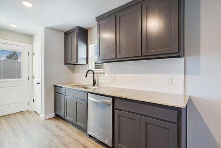 New construction Single-Family house 2404 Miller St, Denison, TX 75020 plan The Exmoor - image 6