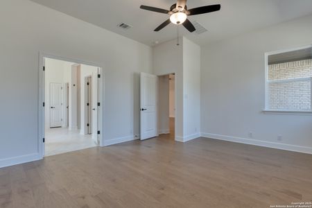 New construction Single-Family house 8727 Whisper Gate, Fair Oaks Ranch, TX 78015 Alexander II Homeplan- photo 19 19