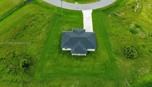 New construction Single-Family house 9019 E Crow Cir, Labelle, FL 33935 - image