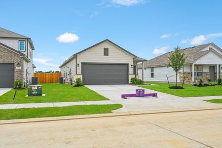 New construction Single-Family house 1887 Redwood Ln, Dayton, TX 77535 plan Aspen - image