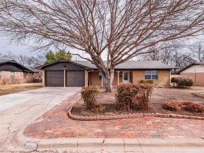 New construction Single-Family house 2008 10Th St, Brownwood, TX 76801 - image