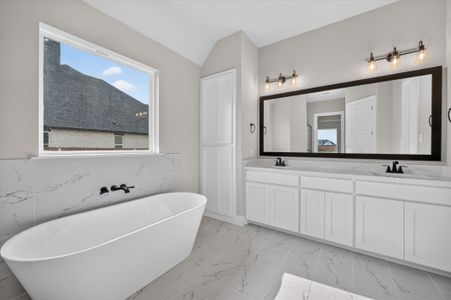 New construction Single-Family house 144 Chapowits, Godley, TX 76044 plan The Frisco - image 10