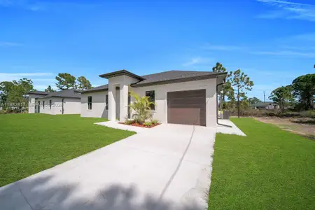 New construction Single-Family house 637 Summit S Ave, Lehigh Acres, FL 33974 - image