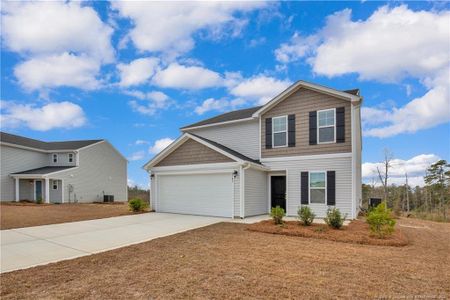New construction Single-Family house 2145 Purebred Cir, Hope Mills, NC 28348 - image