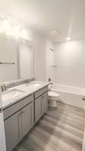 New construction Single-Family house 5 Keystone Ct, Angleton, TX 77515 plan 2320 - image