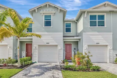 New construction Townhouse house 680 Se Lake Falls St, Port St. Lucie, FL 34984 null- photo 0