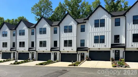 New construction Townhouse house 422 Bogue Dr, Unit 22, Fort Mill, SC 29708 - image