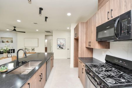 New construction Single-Family house 319 E Gulf St, Baytown, TX 77520 - image