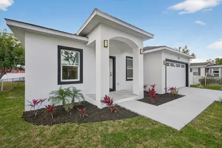 New construction Single-Family house 6152 105Th Ter N, Pinellas Park, FL 33782 - image