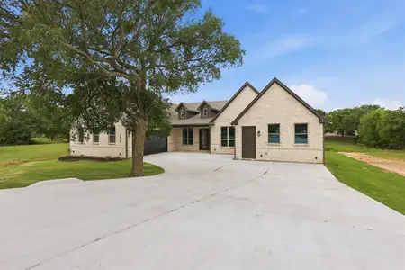 New construction Single-Family house 7016 Westover Dr, Granbury, TX 76049 - image