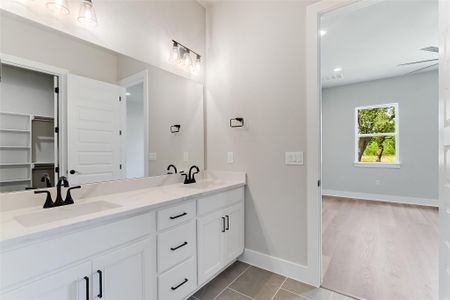 New construction Single-Family house 124 Draper Ln, Bertram, TX 78605 plan Topaz - image 10