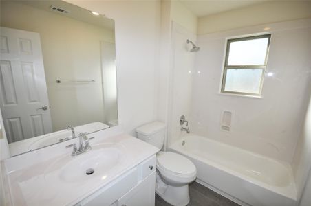 New construction Single-Family house 3202 Kelsay Rd, League City, TX 77539 null- photo 7 7