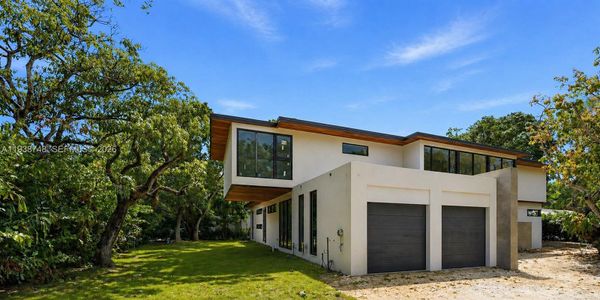 New construction Single-Family house 4150 Loquat Ave, Miami, FL 33133 - image