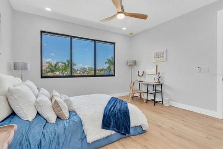 New construction Single-Family house 5964 Bayview Cir S, St. Petersburg, FL 33707 - image 18