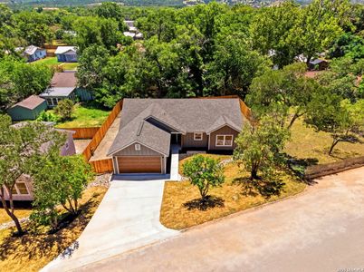 New construction Single-Family house 613 Elm St, Kerrville, TX 78028 - image