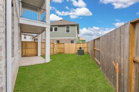 New construction Single-Family house 10027 Nectar Path, Iowa Colony, TX 77583 Oakdale - Courtyard Collection- photo 3 3