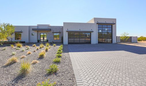 New construction Single-Family house 1230 E Smokehouse Trail, Phoenix, AZ 85085 - photo 0