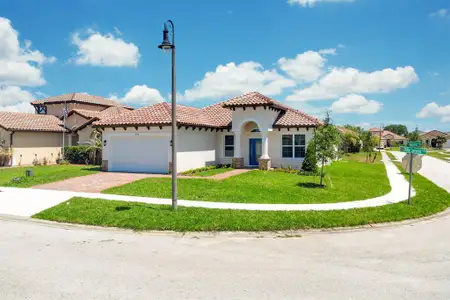 New construction Single-Family house 376 Villa Sorrento Cir, Haines City, FL 33844 - image