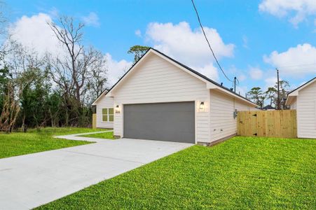 New construction Single-Family house 8005 Bigwood St, Houston, TX 77078 null- photo 1 1