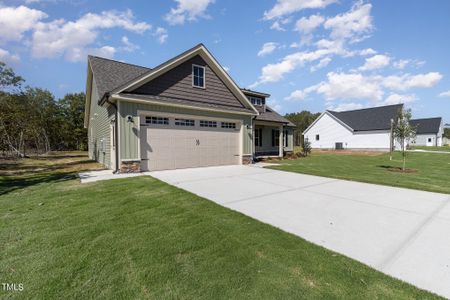 New construction Single-Family house 609 Tuscany Cir, Princeton, NC 27569 null- photo 1 1