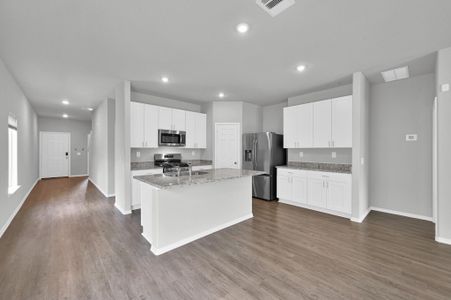 New construction Single-Family house 1961 Hidden Cedar Dr, Conroe, TX 77301 plan RC Conway - image 12