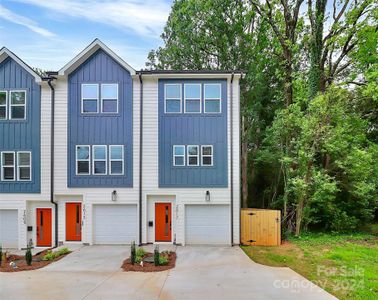 New construction Townhouse house 2617 Dr Carver Road, Charlotte, NC 28208 - photo 0