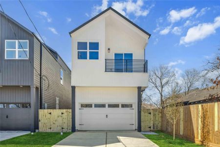 New construction Single-Family house 3323 Rogers St, Houston, TX 77022 - image