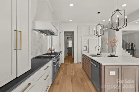 New construction Single-Family house 2147 Sharon Ave, Charlotte, NC 28211 - image 4