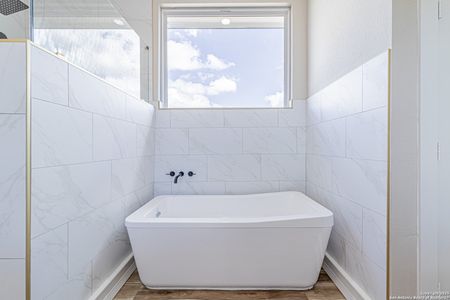 New construction Single-Family house 16923 Rancho Escondido, Atascosa, TX 78002 - image 11