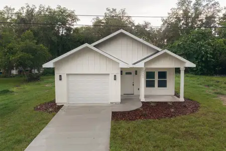 New construction Single-Family house 2402 Ne 70Th St, Gainesville, FL 32609 - image