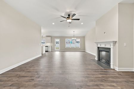 New construction Single-Family house 336 Gerbera Ct, Greenville, NC 27858 plan Sumner - image 17